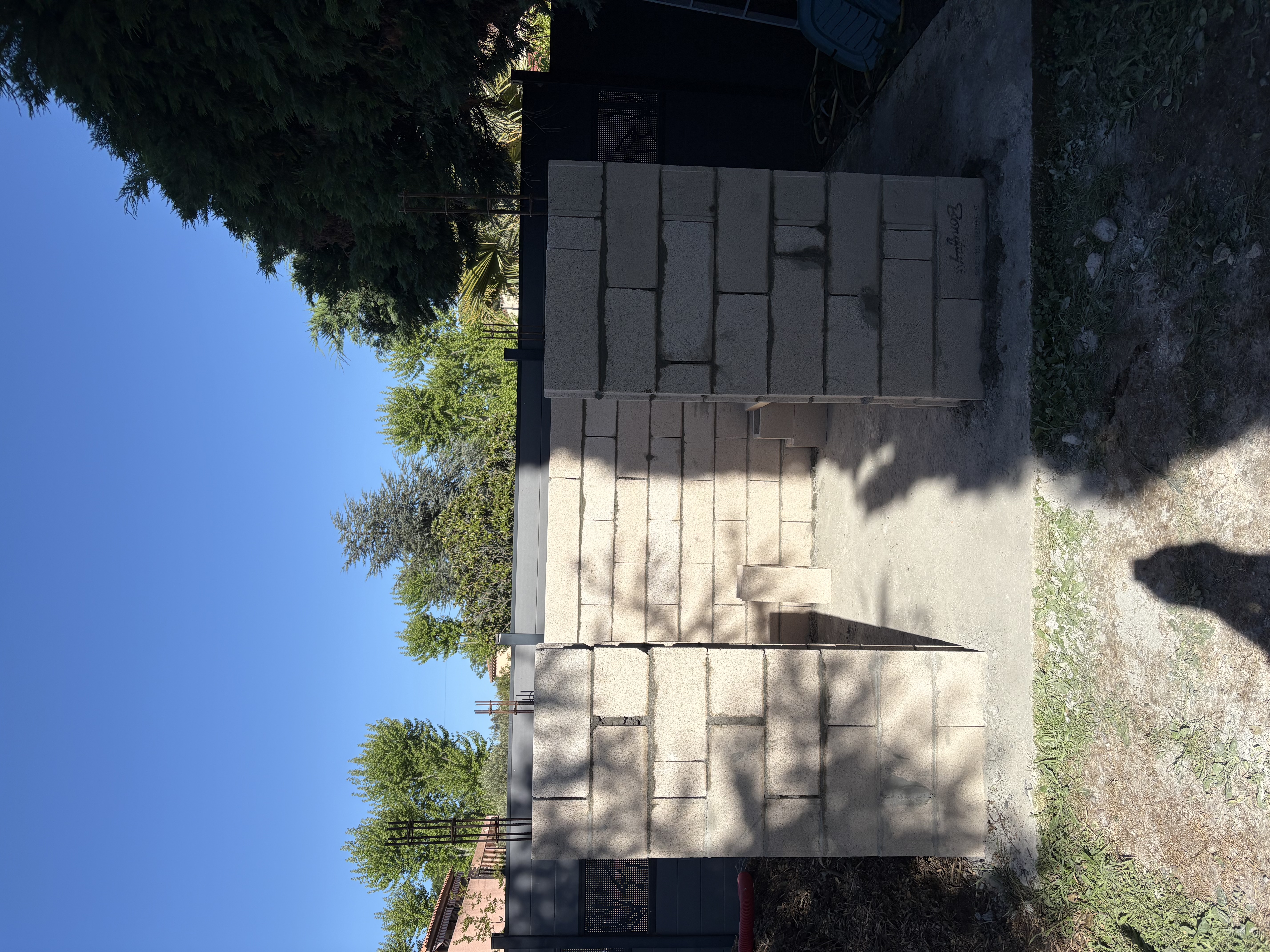 Cabanon en cours de construction